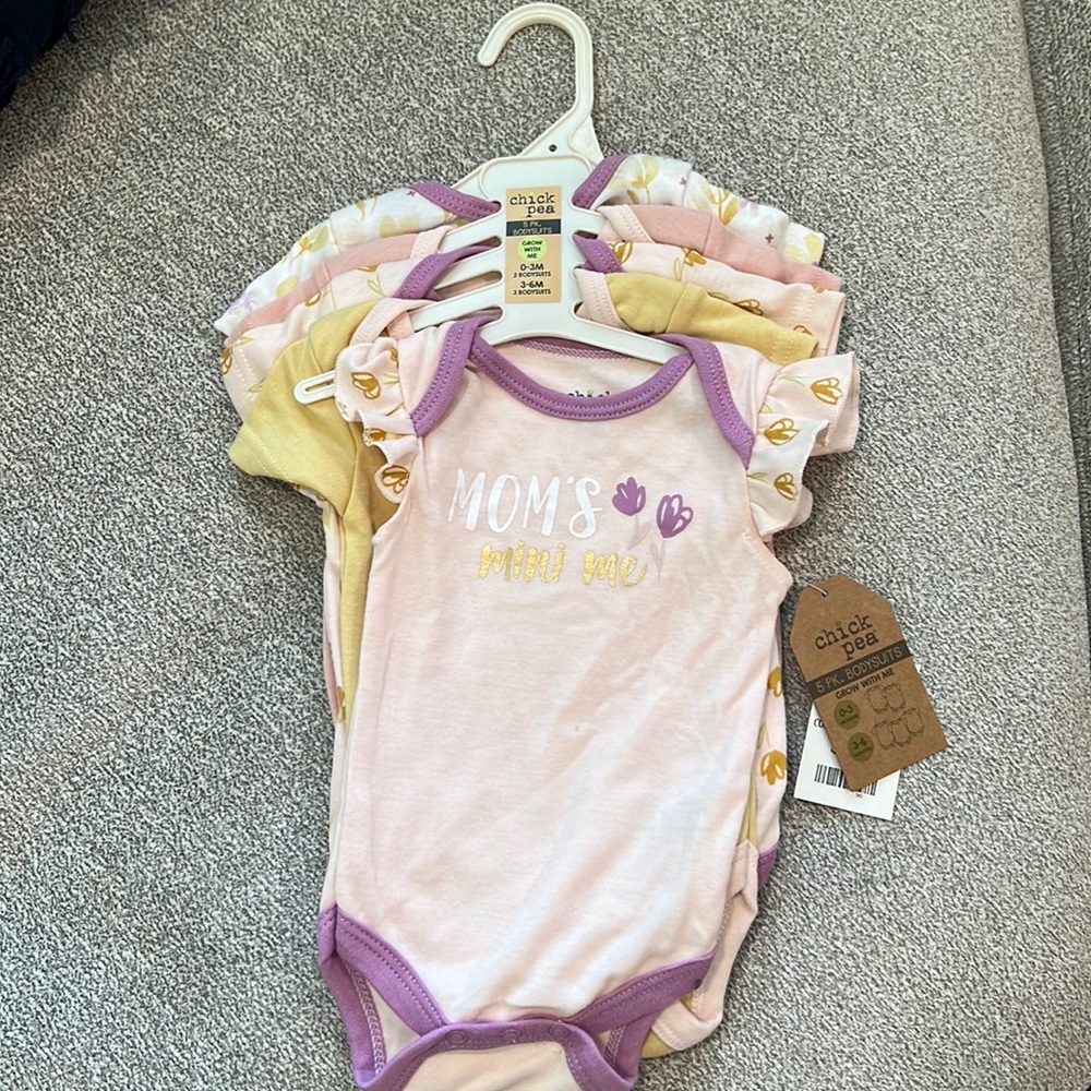 5 pack onsies for babies. 2 onsies are 0-3 month and 3 are 3-6 month